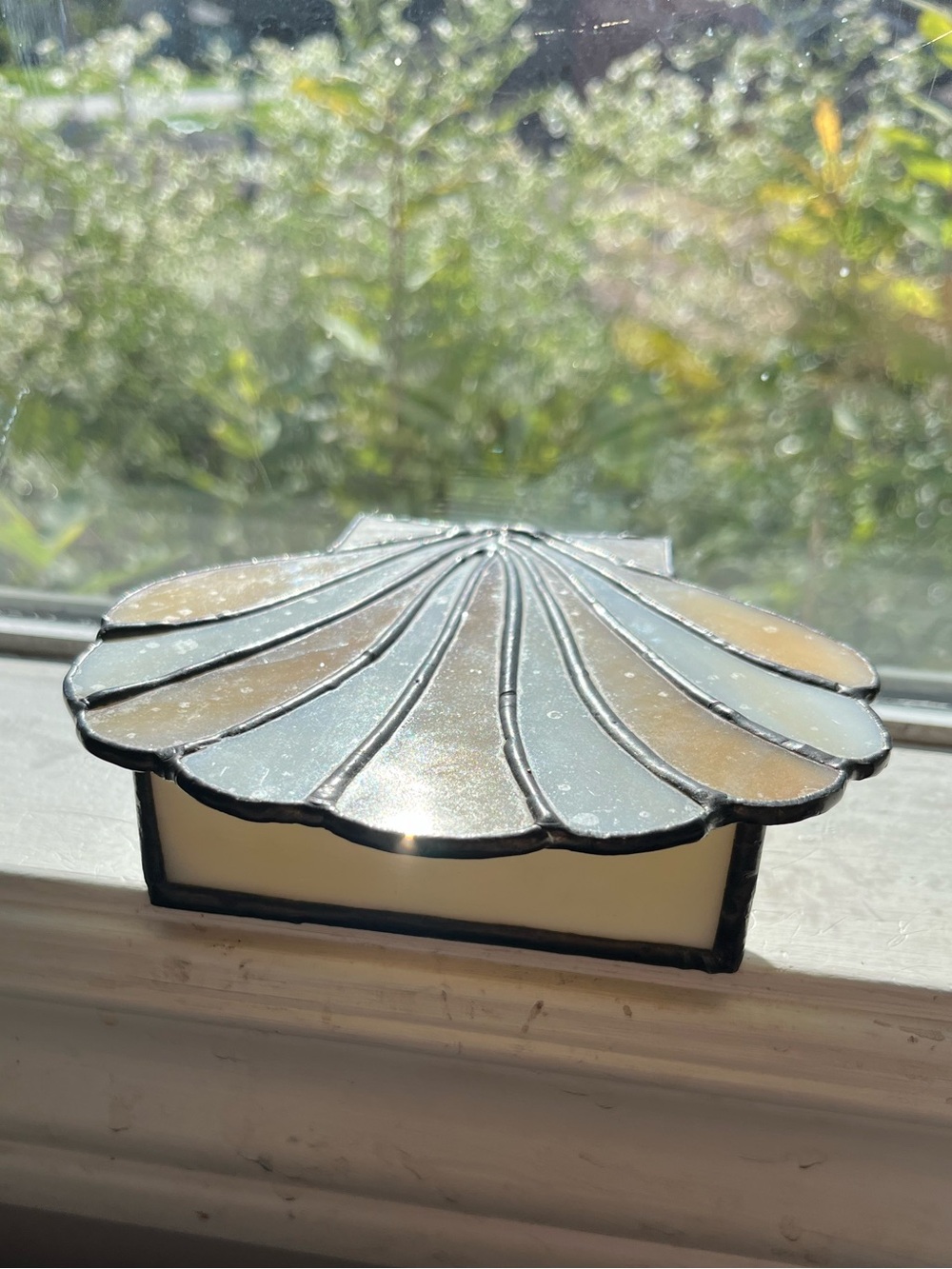 Stained Glass Accent Shell Box - Picture 2 of 6